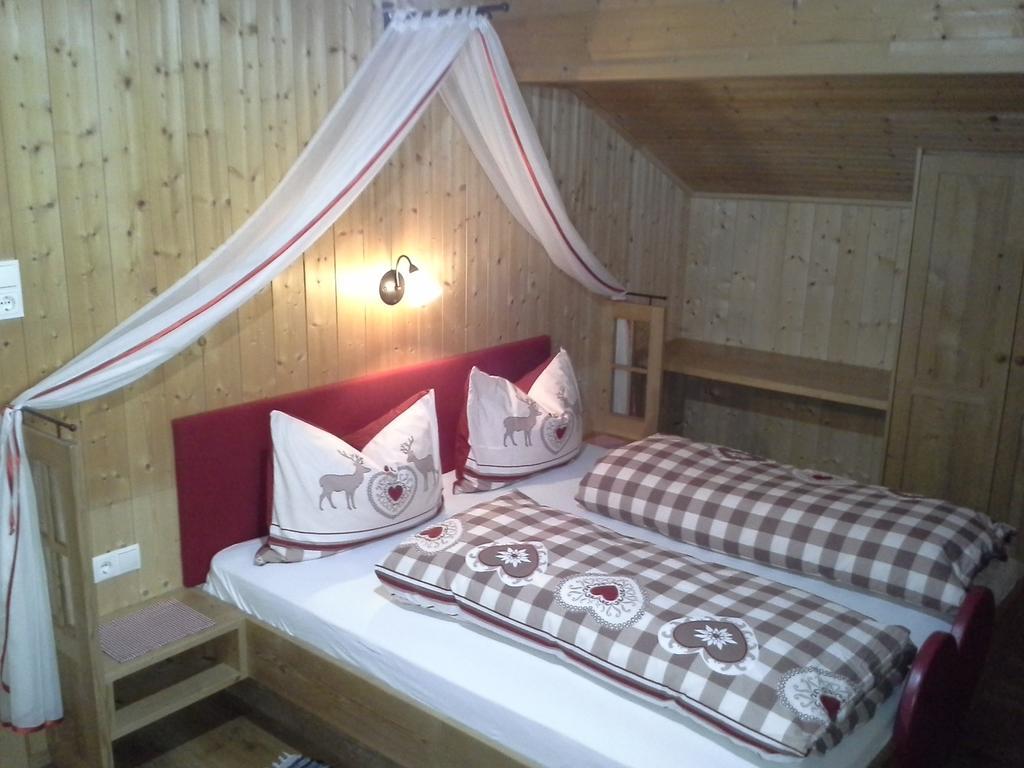 Berggasthaus Agritur Moserhof Braies  Room photo